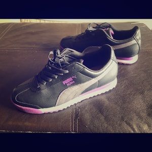 Puma Roma Kids/Women Sz 5y